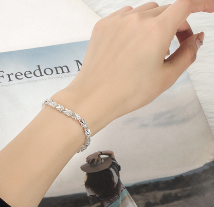 New Lucky Bracelet Niche Design Light Women Korean Crystal Bracelet Hand Decoration Women Bracelet Jewelry